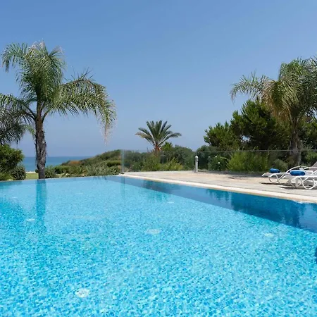 Harmonia - 4 Bedroom Luxury Beach Front With Private Pool *