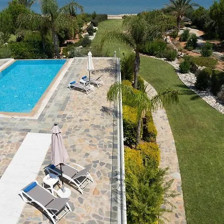 Vilă Harmonia - 4 Bedroom Luxury Beach Front With Private Pool *