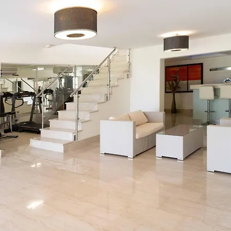 Vilă Harmonia - 4 Bedroom Luxury Beach Front With Private Pool *